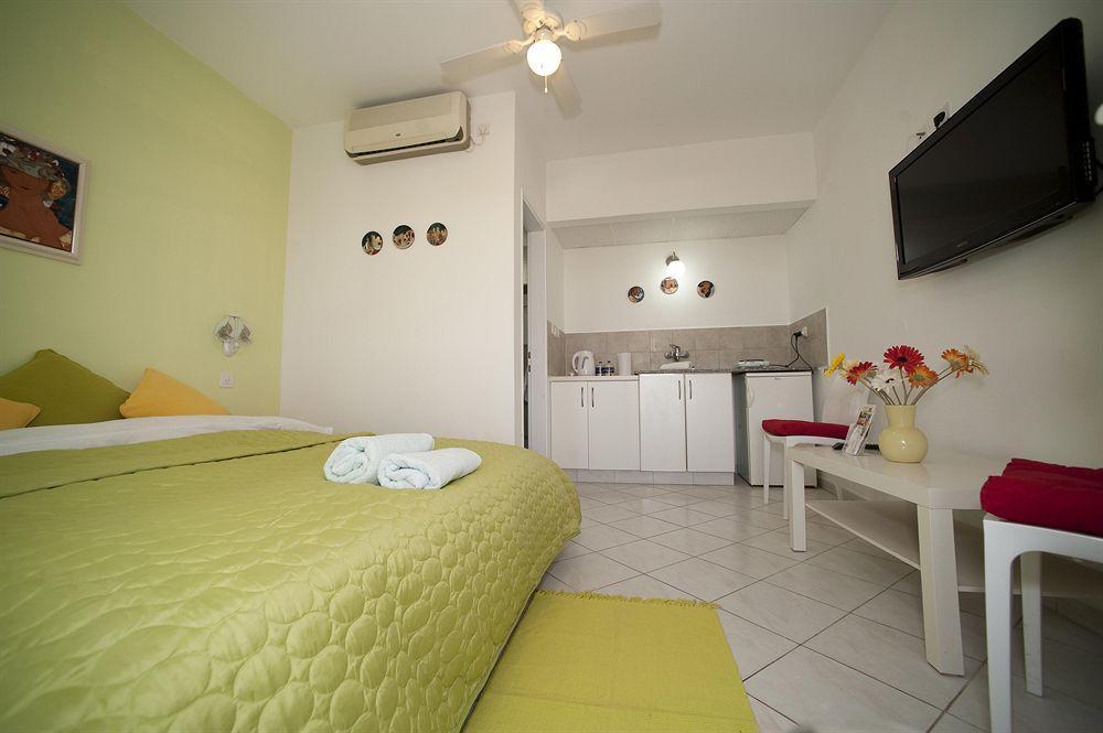 Villa 1000 Arad Kamer foto